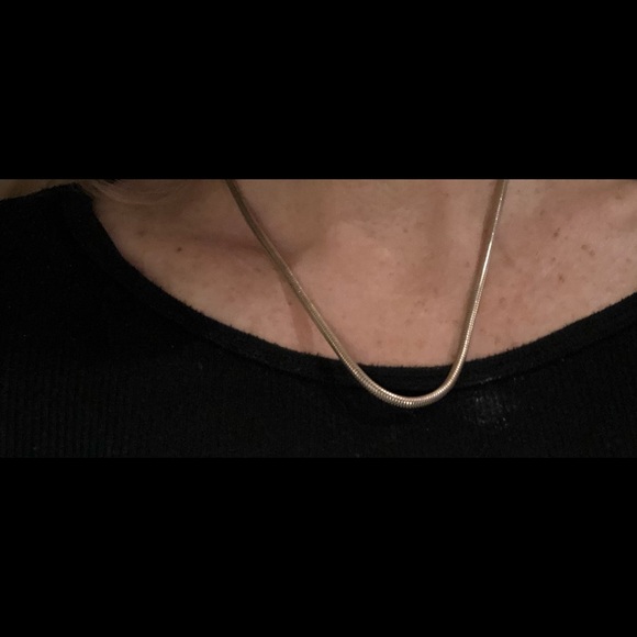 18” long sterling necklace 3 stunning charms! 🌸 - Picture 11 of 15